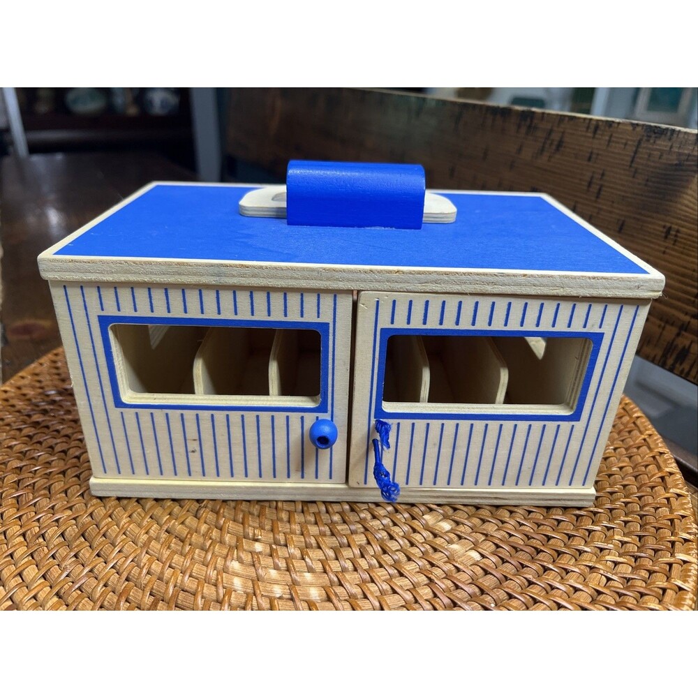 Breyer Farms 6 Stall Toy Horsebarn Wood Carry Case Blue Stable